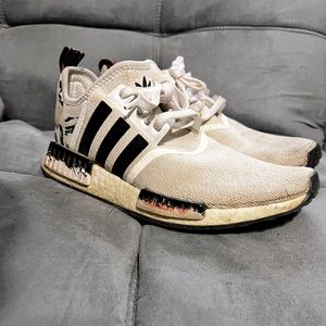 Mens 9.5 adidas NMD